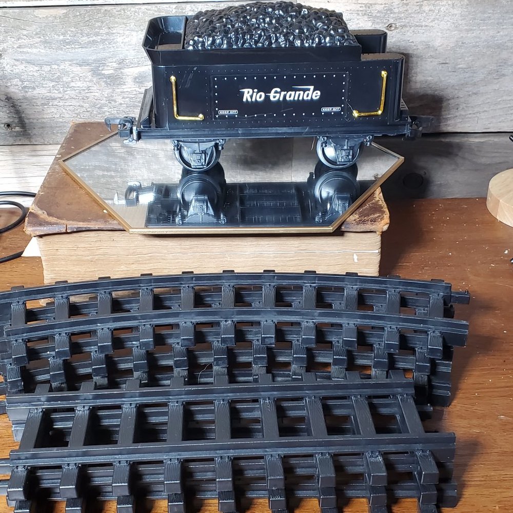 G-Scale Rio Grande Coal Car and Seven (7) Track Lengths by Scientific Toys Ltd. - Picture 1 of 7